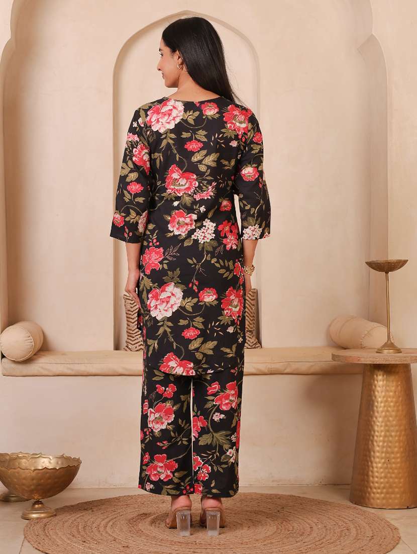Women Printed Three Quarter Sleeves Ethnic Co-ord Set - 22735404 -  Standard Image - 4