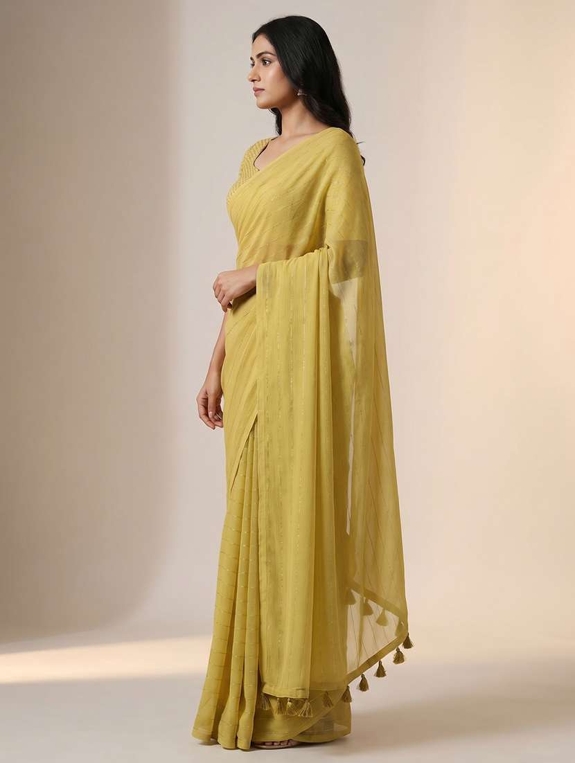 Women Self Design Plain Saree With Blouse - 22735608 -  Standard Image - 1