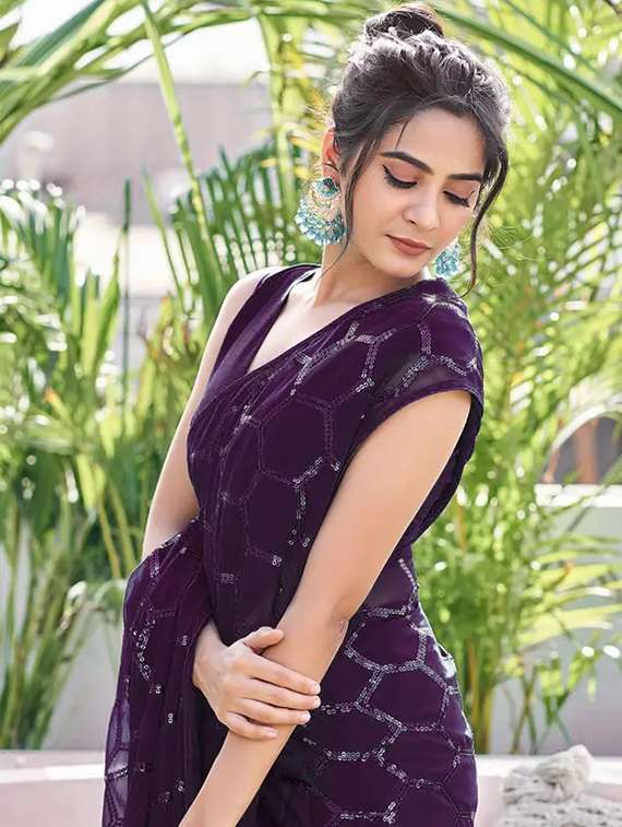 Women Solid With Work Embellished Saree With Blouse - 22738576 -  Standard Image - 1