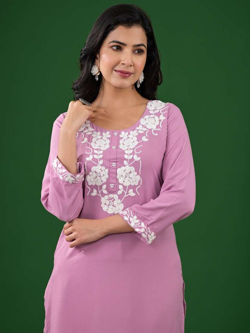 Women Embroidered Three Quarter Sleeves Straight Kurta - 22740205 -  Standard Image - 1