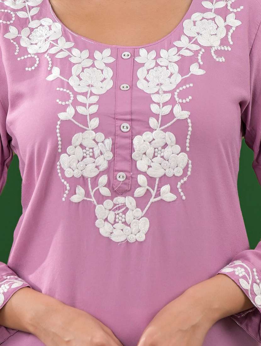Women Embroidered Three Quarter Sleeves Straight Kurta - 22740205 -  Standard Image - 4