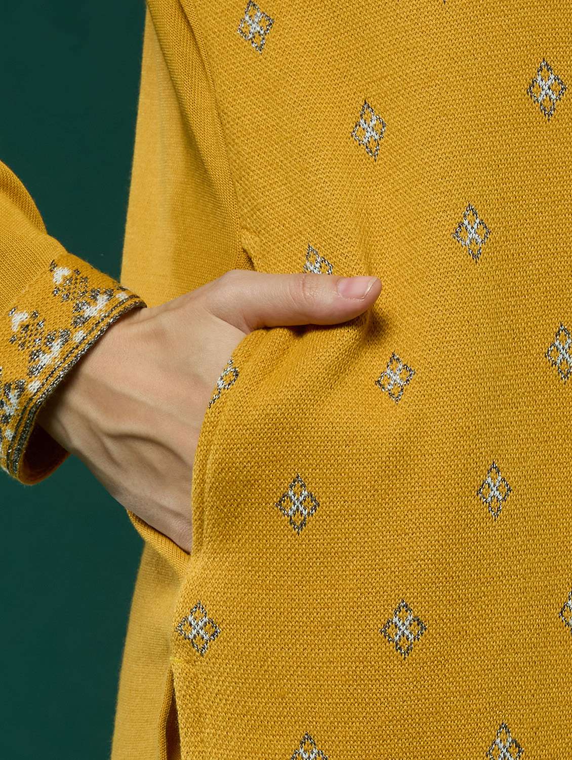 Women Self Design Long Sleeves Straight Kurta - 22740234 -  Standard Image - 1