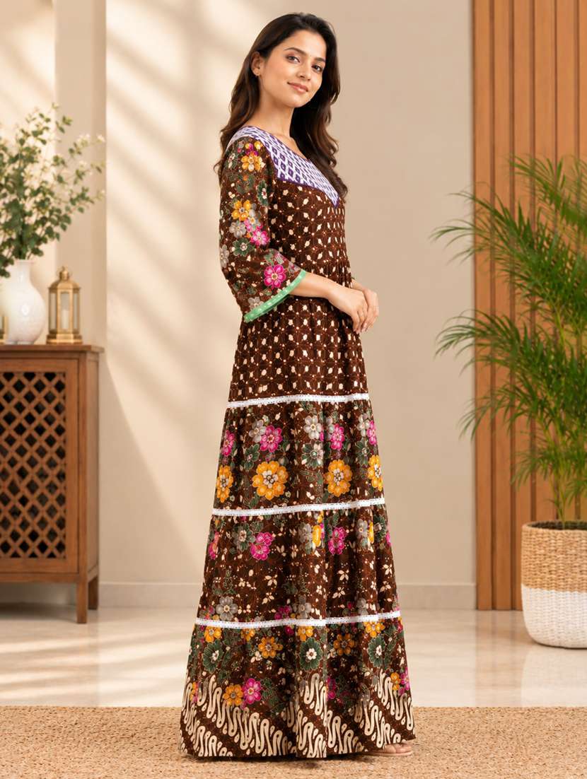 Women Printed Three Quarter Sleeves Nighty - 22741792 -  Standard Image - 4