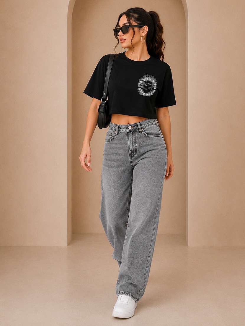 Women Printed Short Sleeves Crop T-shirt - 22744395 -  Standard Image - 4