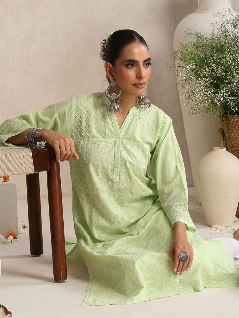 Women Embroidered Three Quarter Sleeves Straight Kurta - 22755544 -  Standard Image - 6