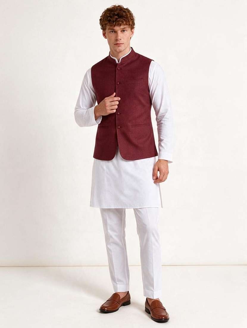 Men Solid Mandarin Neck Kurta Pyjama With Jacket Ethnic Set - 22756204 -  Standard Image - 1