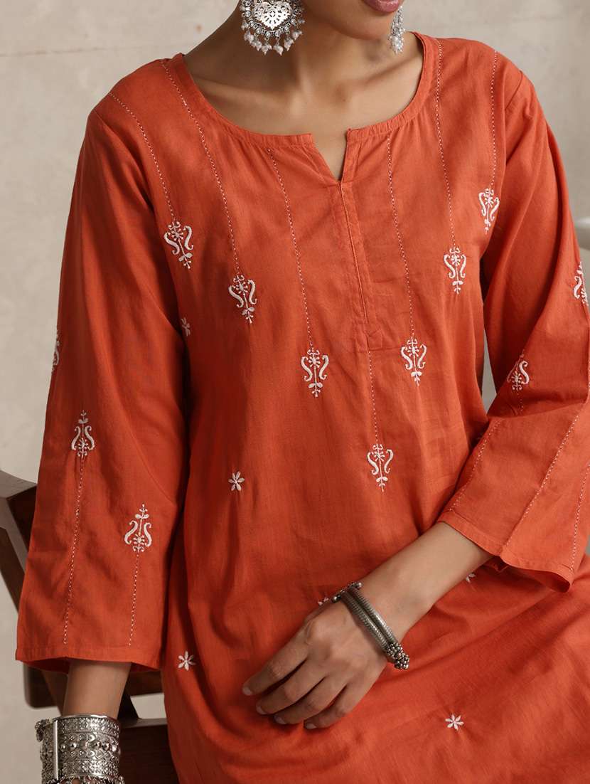 Women Embroidered Three Quarter Sleeves Kurta Pant Set - 22756223 -  Standard Image - 1