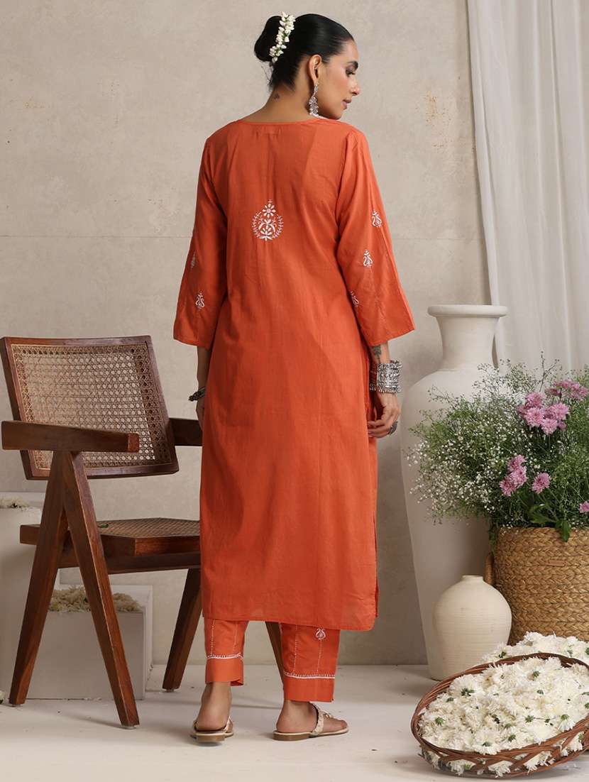 Women Embroidered Three Quarter Sleeves Kurta Pant Set - 22756223 -  Standard Image - 4