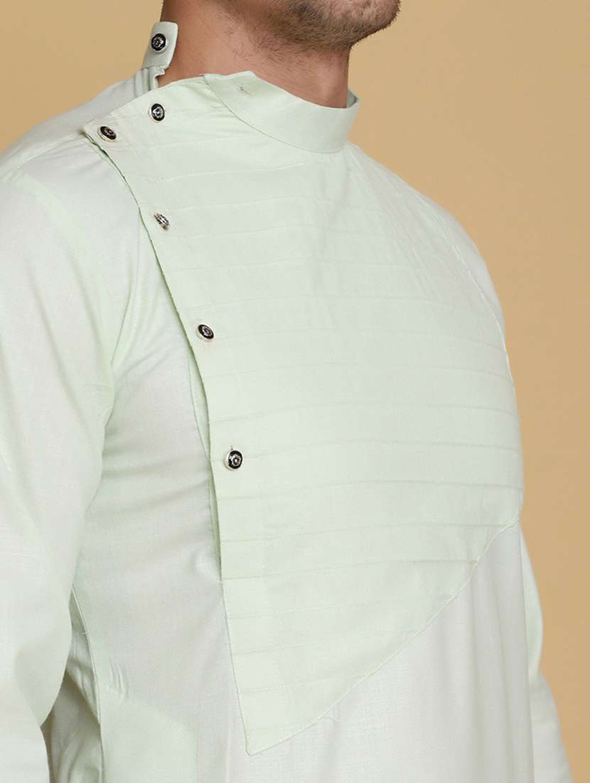 Men Solid Mandarin Neck Long Kurta - 22760742 -  Standard Image - 1