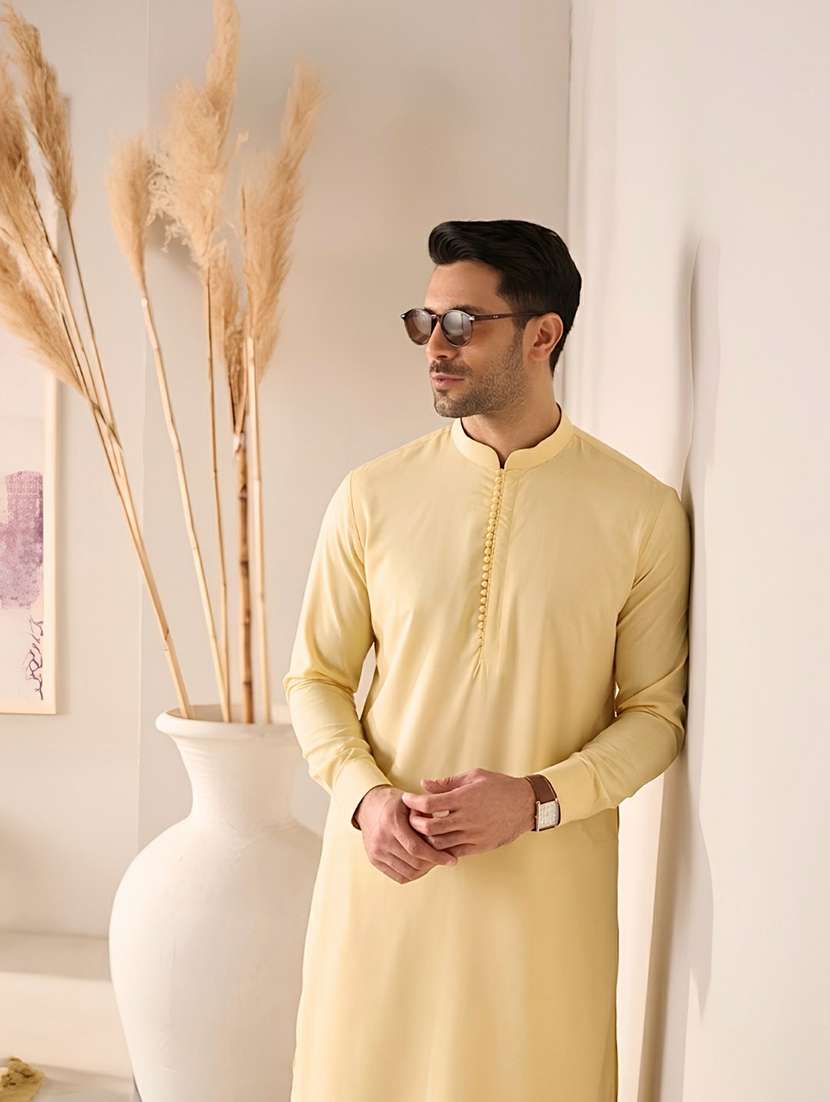Men Solid Mandarin Neck Long Kurta - 22760747 -  Standard Image - 1