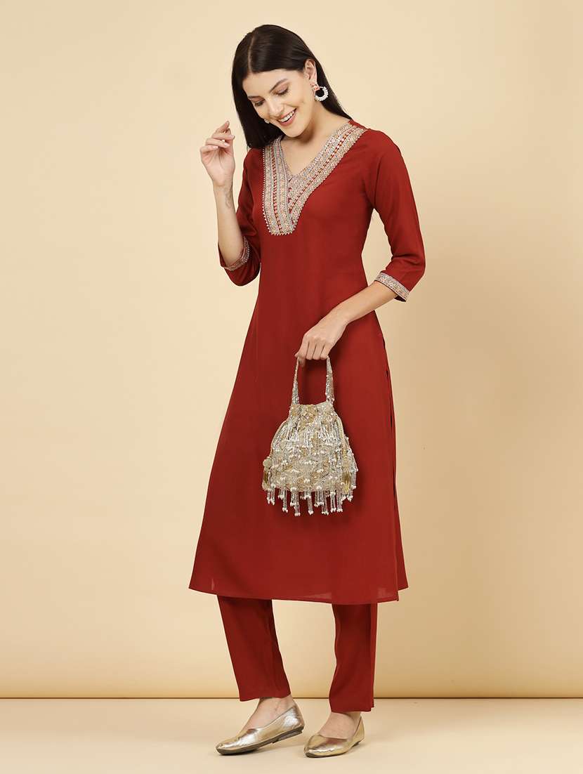 Embellished Gold Potli Bag With Drawstring Closure - 22762975 -  Standard Image - 6