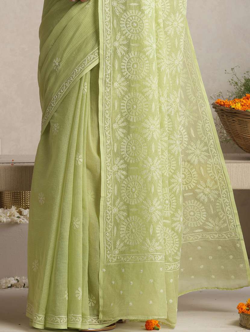 Women Solid With Work Embroidered Saree - 22763004 -  Standard Image - 4