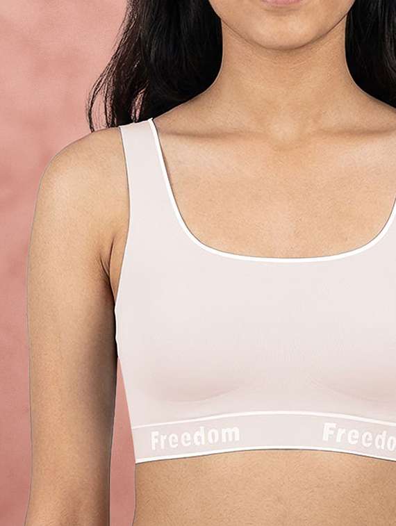 Women Solid Full Coverage Sports Bra - 22765493 -  Standard Image - 1