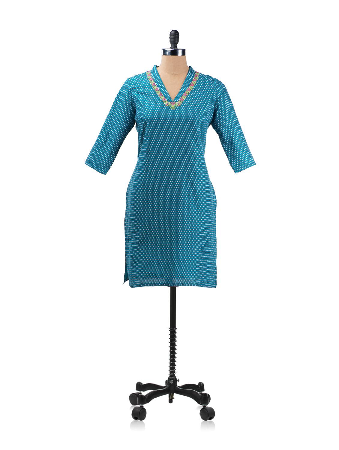 Optical Illusion Print Kurta With Green And Pink Embroidery - Aurelia