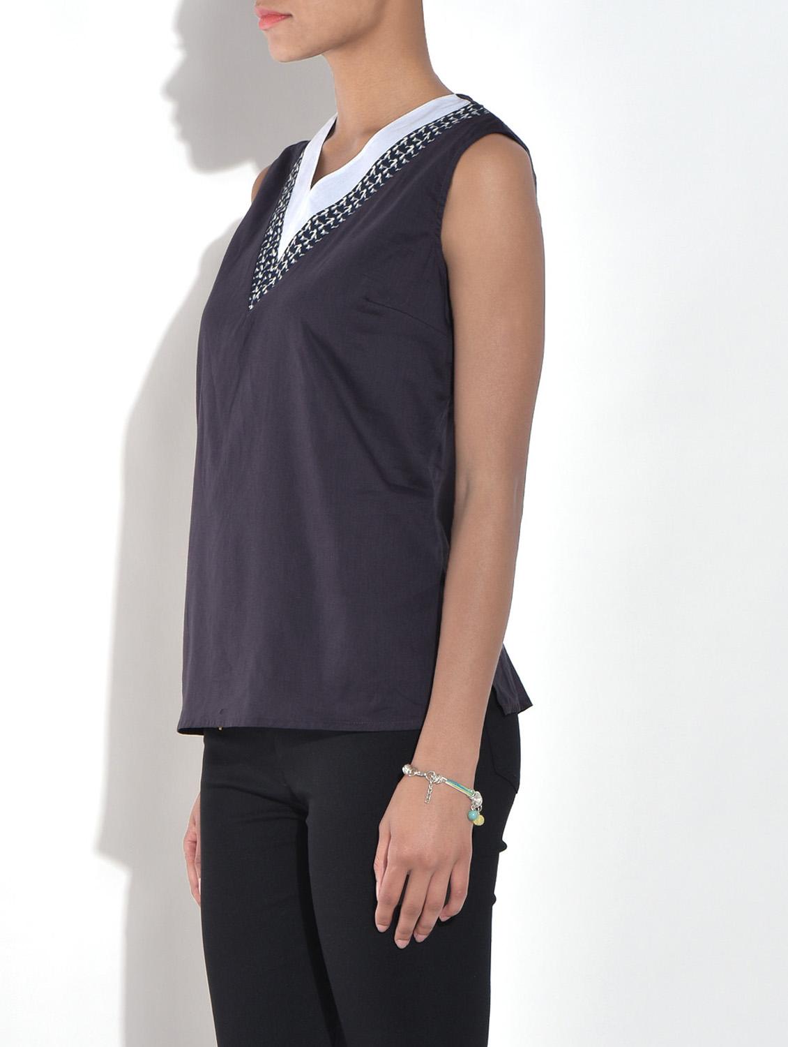 panel detail neck top - 9556674 -  Standard Image - 1