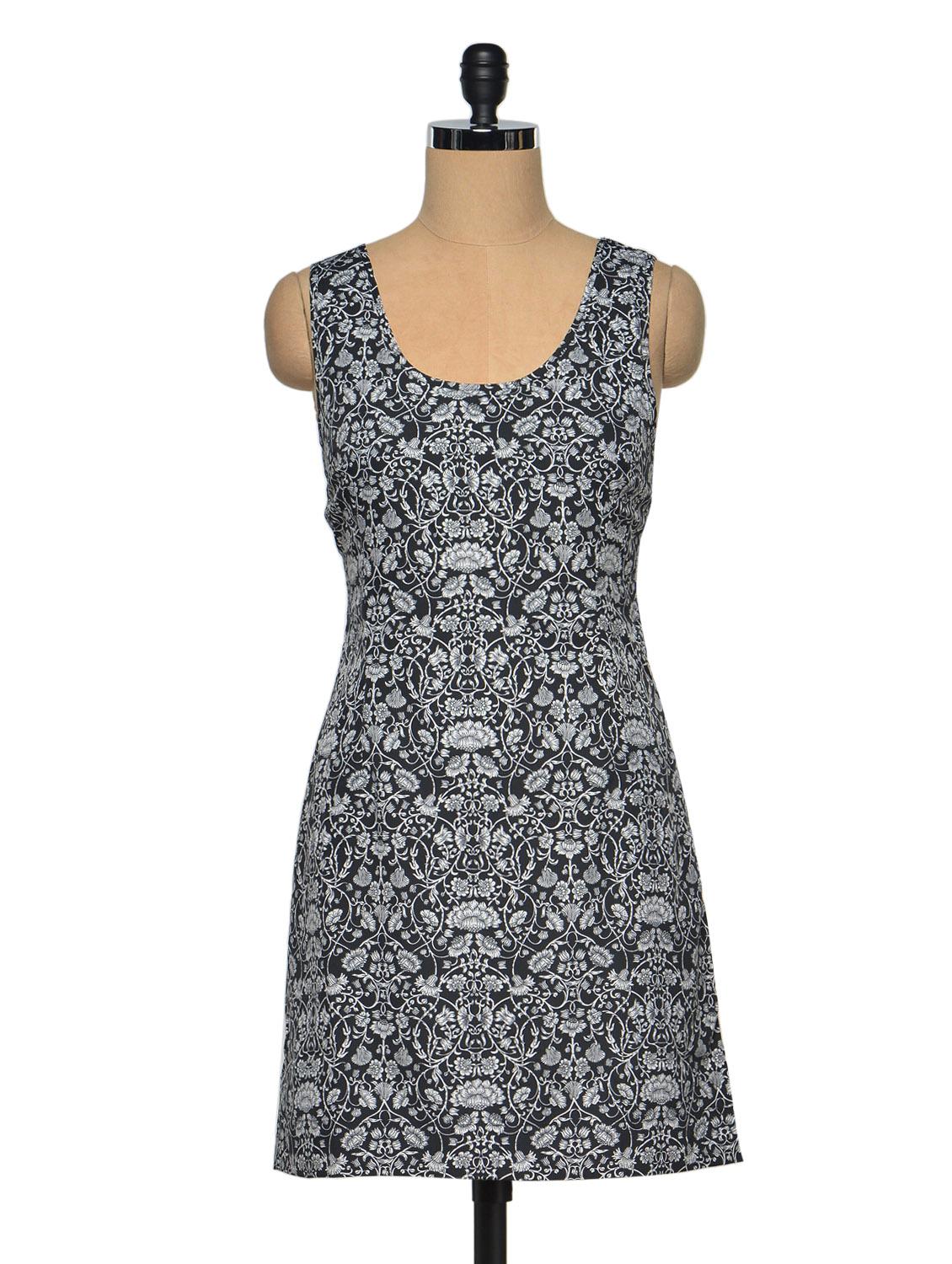 Floral Printed Sleeveless Polyester Dress - Oxolloxo