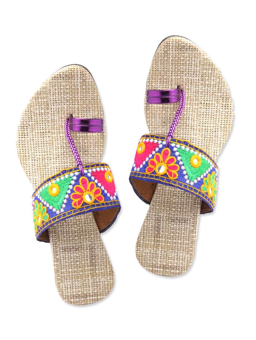 multi colour fabric   kolhapuris